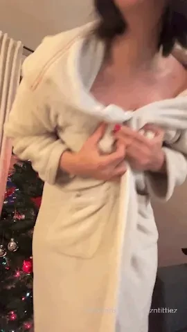 Baby it s cold outside but i know just how to heat things up 