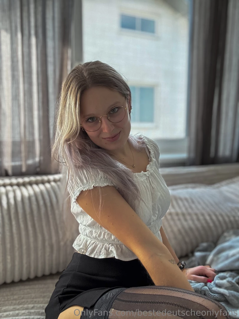 Lenylove27free huhu ich bin leny 19 jahre alt s amp unschuldig - naja 