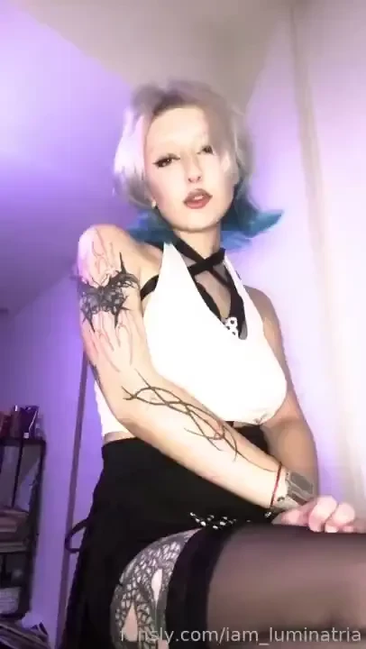 The thighhighs that wrap around your face while eating fyp 18 teen 