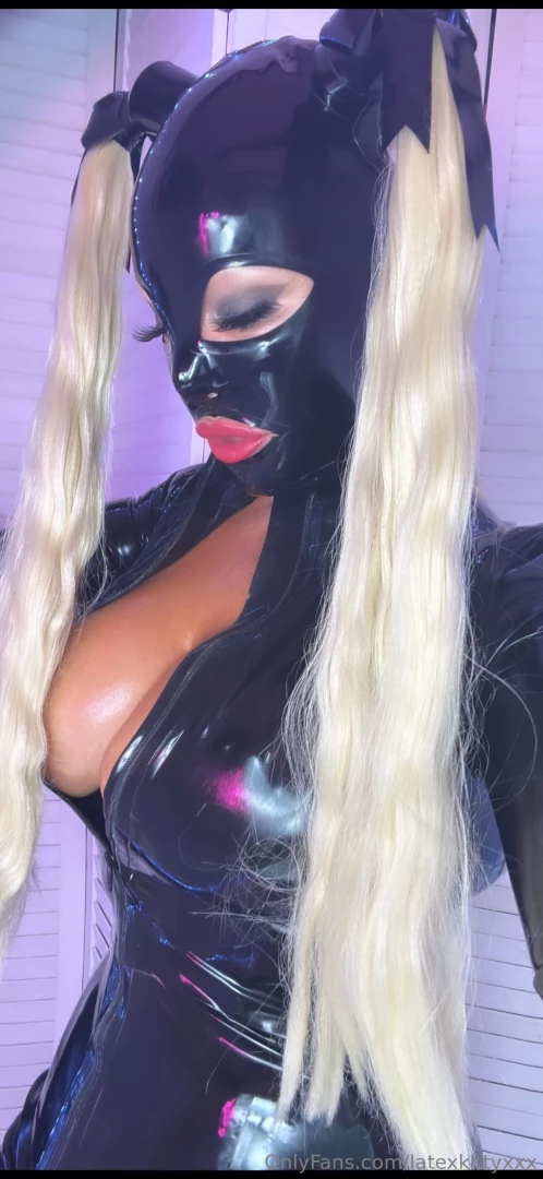Latexkittyxxx part 2 