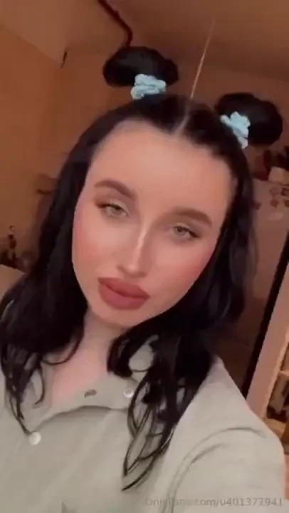 I am for natural beauty but i also love makeup 