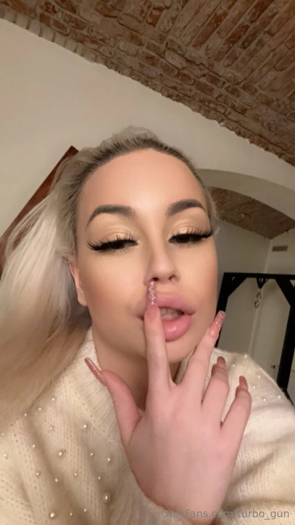 Candyylovee99 candyylovee99 behind my cute appearance is hidden a real 