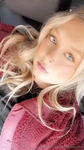 Offering girlfriend experience message my telegram ashxoxfav or