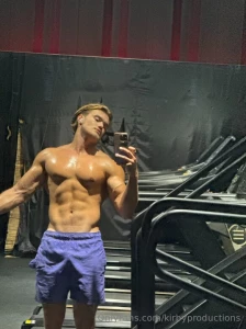 Not me being a distraction rn but u re welcome