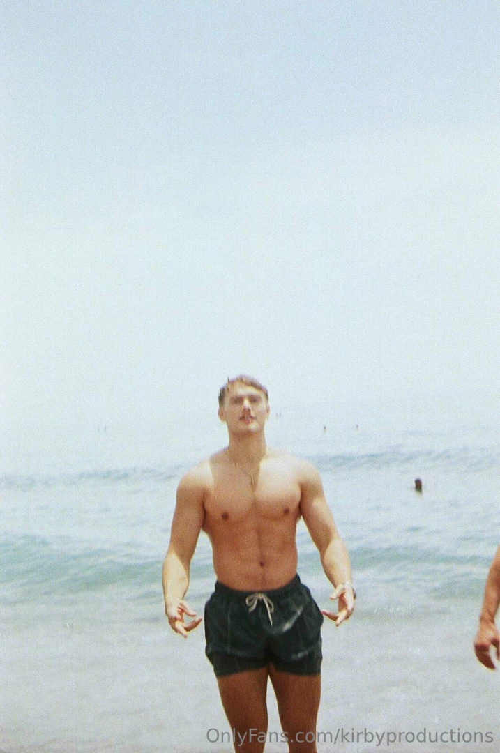 Hello sexy i want you enjoy my amazing content on my exclusive account 