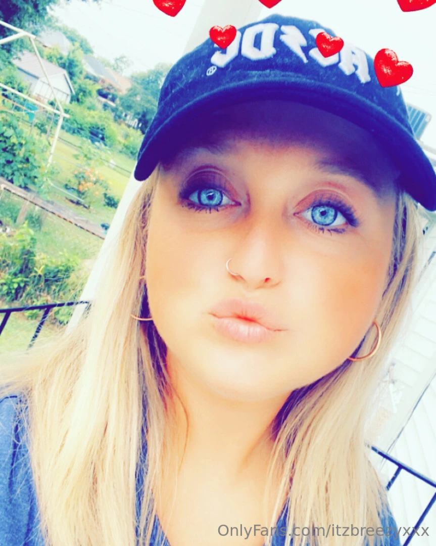 Do i look cute in this hat 
