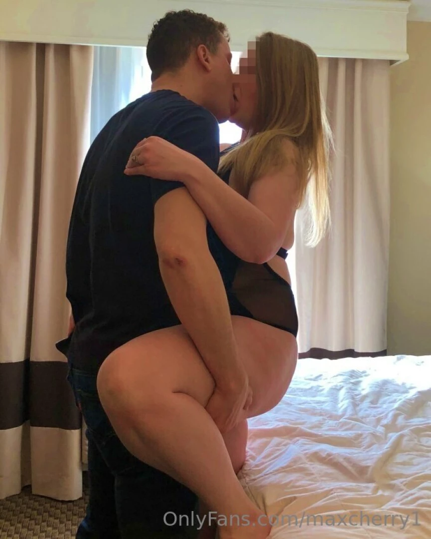 Hotwife s had never had someone so deep in her pussy before i could part 5 