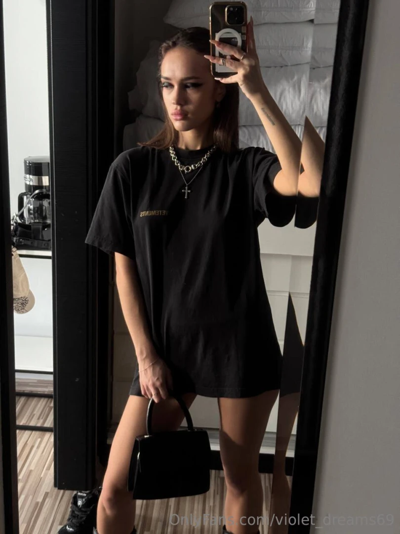Black is always in fashion - what do you wear when you want to hide part 1 