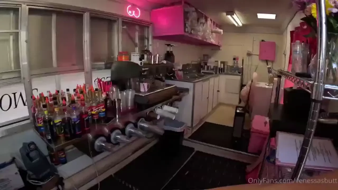 21 37 min sextape dm me barista for the entire video don t forget the 