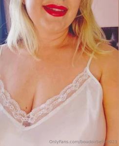 Curvy british momma natural curves huge boobs amateur porn blow job part 1