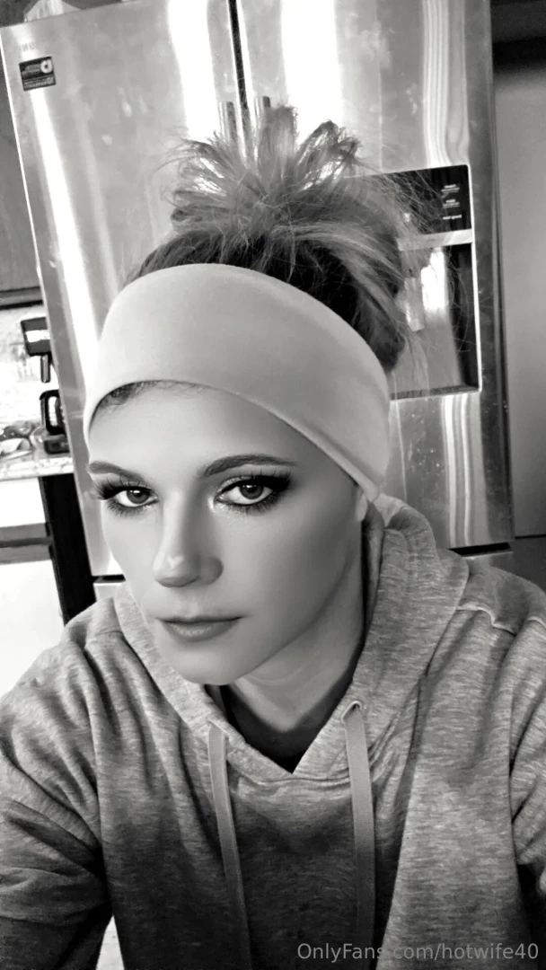 Daddy come spoiled me for my birthday i will spoil you back 