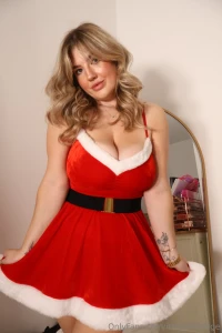 A good girl on the wall a little naughty over in the dm s