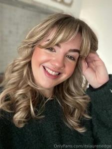 Happy monday you lovely lot who s feeling festive yet hopefully all my