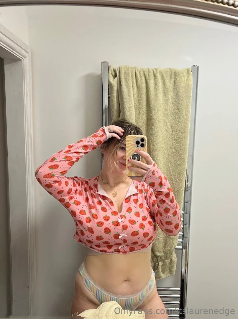 Good morning happy hump day xx 