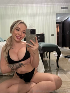 Best comment wins a naughty video