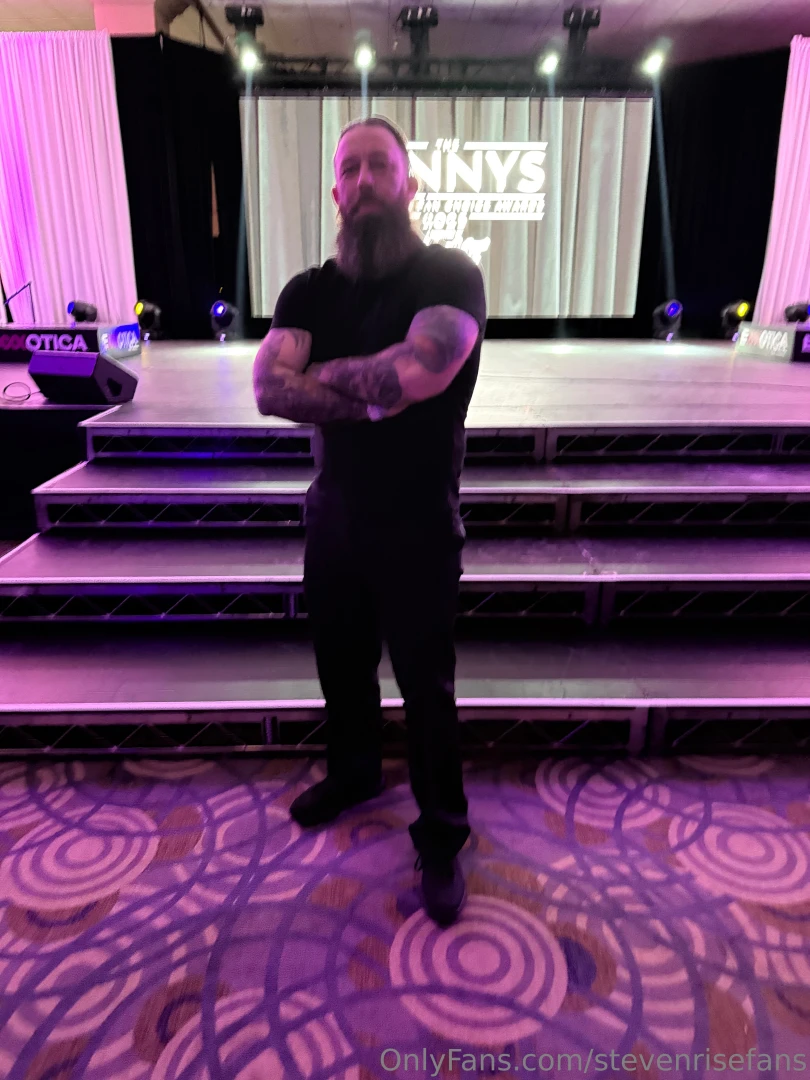 Sfw photo dump from exxxotica this weekend part 5 