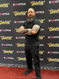 Sfw photo dump from exxxotica this weekend part 3
