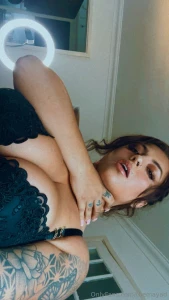 Imagining it s your hand wrapped round my neck instead