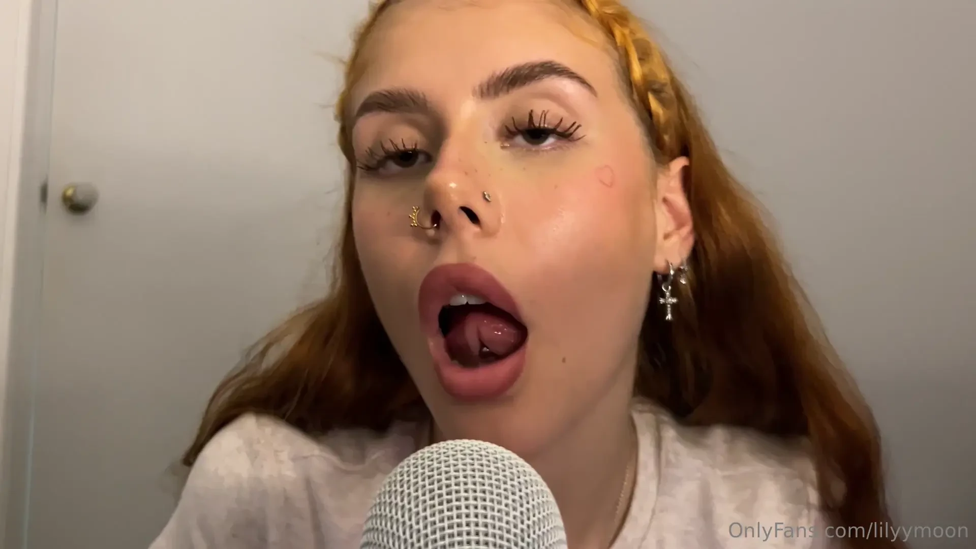 Asmr mouth sounds with some encouragement whispering lt 3 message me 
