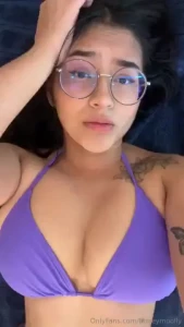 Fingering fucking my phat latina pussy until it drips like crazy i can part 9