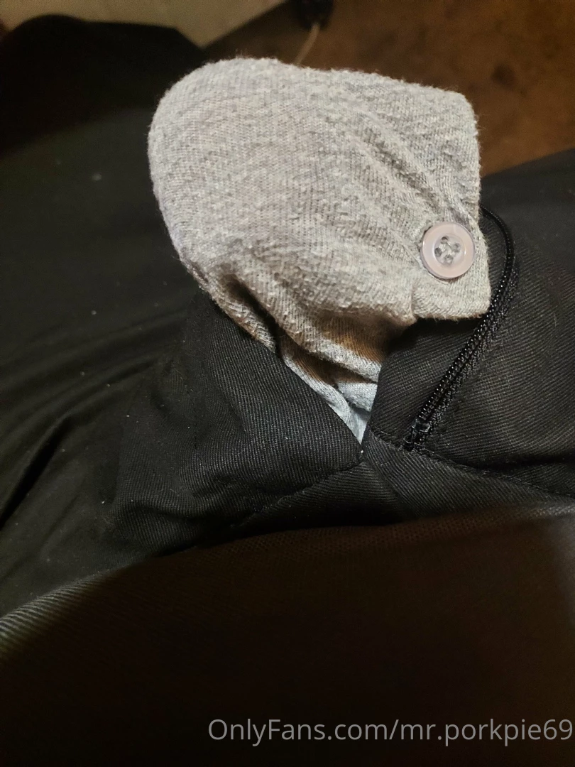 Random hardons at work so you got to unzip and let him out 