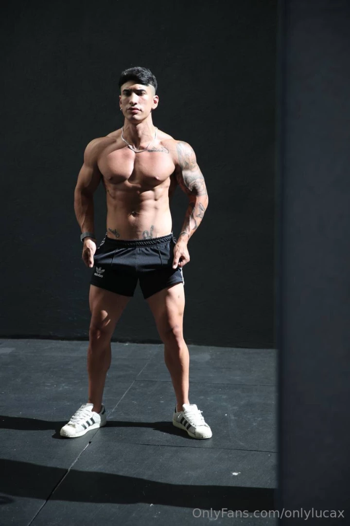 Follow my friend kingl fitness model an argentine specialized in part 3 