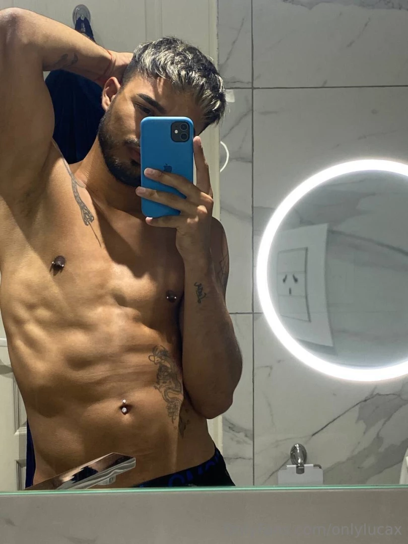 Dariogaleanookk dariogaleanookk this sexy boy is ready to fulfill your 