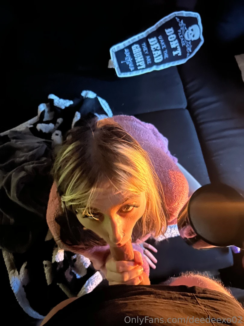 Morning blowies and coffee all round 