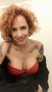 The face the tits
