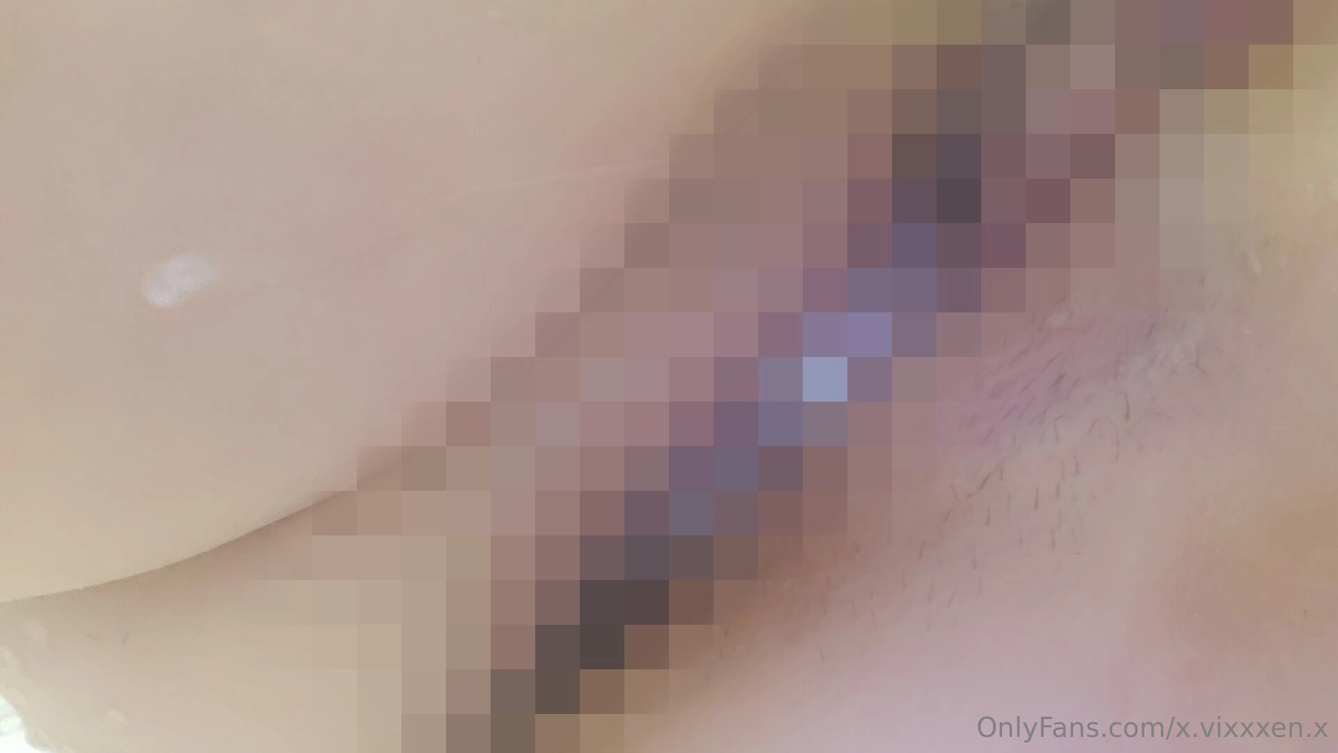 Check those dms to open up this tasty pic if you wanna see me all 