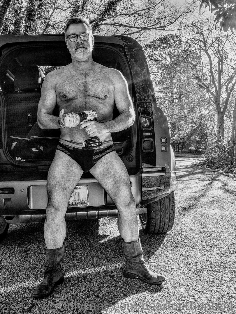 Sir stripping down getting in the tool bag and getting his drill out part 6 