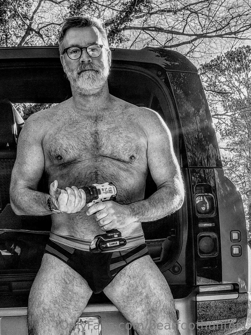 Sir stripping down getting in the tool bag and getting his drill out part 4 