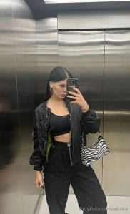 Elevator selfies are iconic right