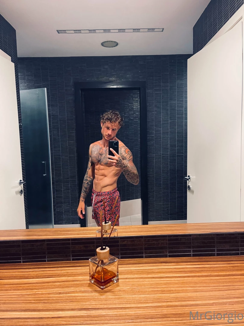 I m relaxing at the spa would you like to join me would u like to pay 