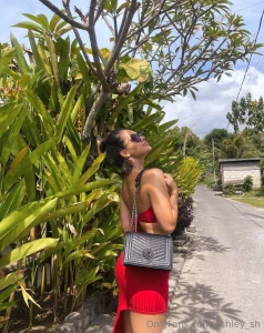 Find joy in the little things sparkle in the ordinary and laughter in