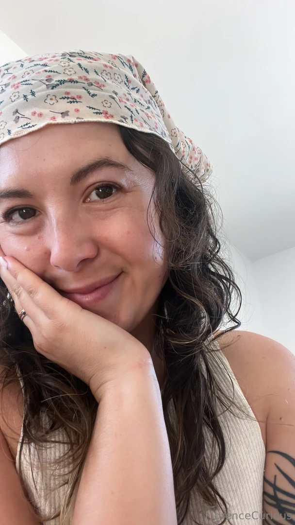 Sending you a little smile can i make you happy today 