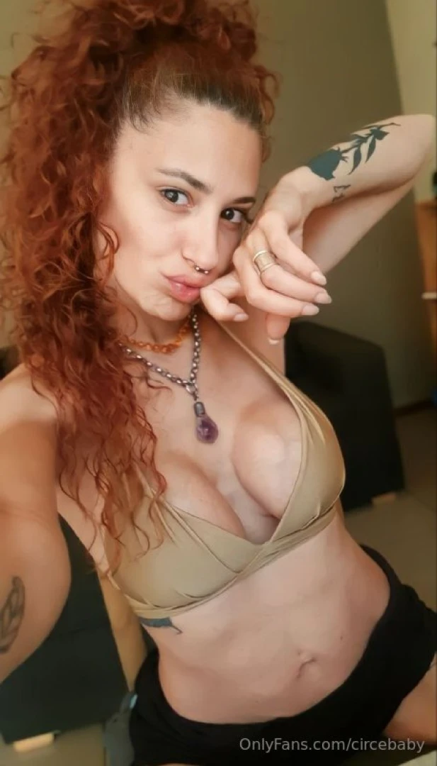 Follow this hot redhead juliette_amour who will make you have the best part 52 