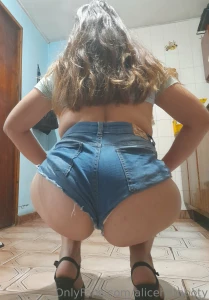 Hey there feeling extra hot today just like my booty and juicy who s part 19
