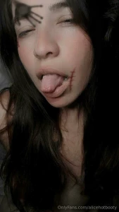 Get 15 sizzling succubus pics for just 10 that s a devilishly good part 3
