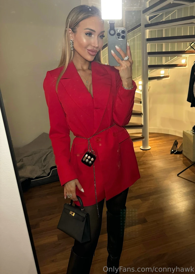 How did you like my red christmas look 