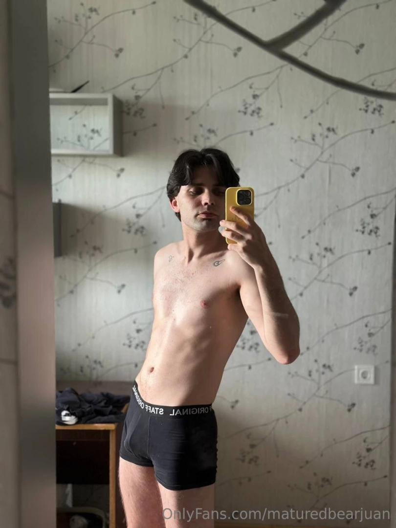 New hot boy follow and support free subscription max_delfin right now 