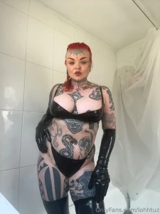 Messy in the shower today with latex