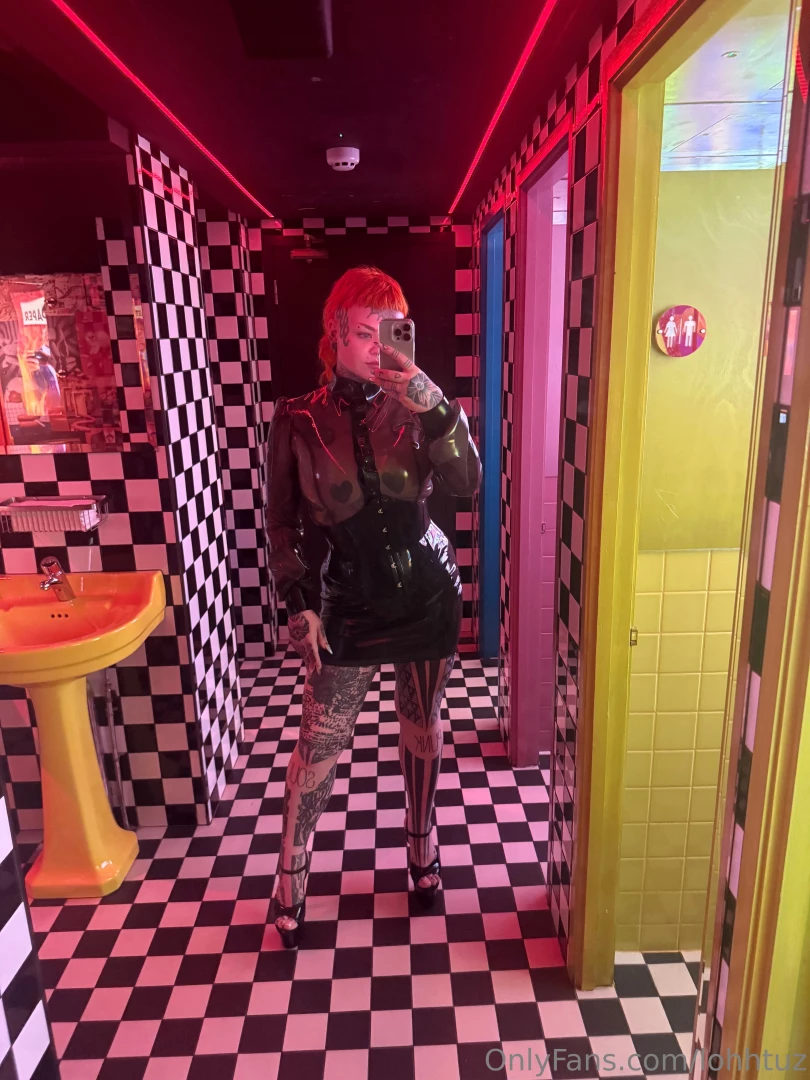 Behind the scenes from london 