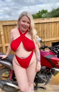 Who wants some lewd bike content