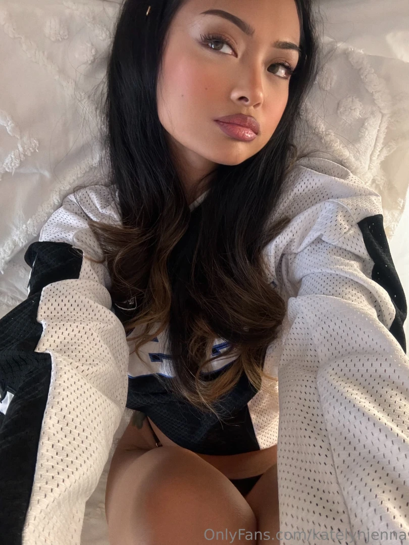 Watch how naughty i can get for you just message me i m online waiting part 1 