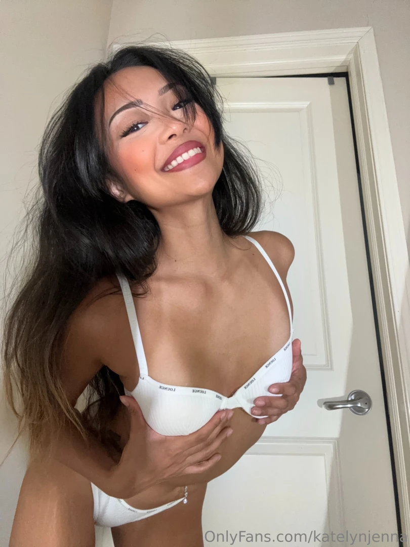 It s a beautiful day to get on a one-on-one chat with me send me a 