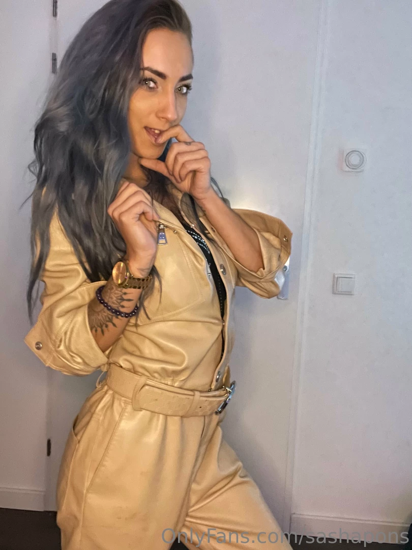 Curious what i where under my suit look in you dm baby i will give you part 1 