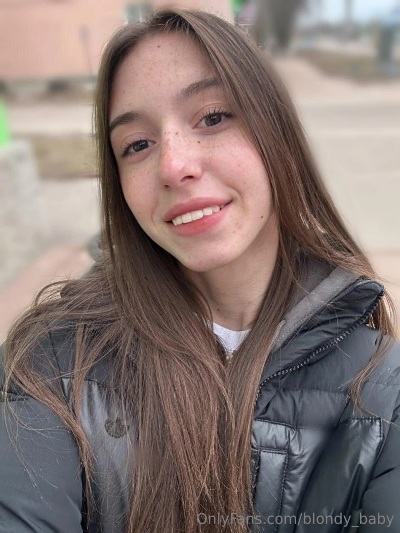 Hot girl iisabella_love this cutie iisabella_love loves to ride a big part 6 