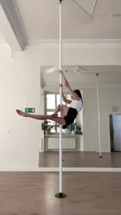 I dance for you so that you can smile and your day starts in a good 