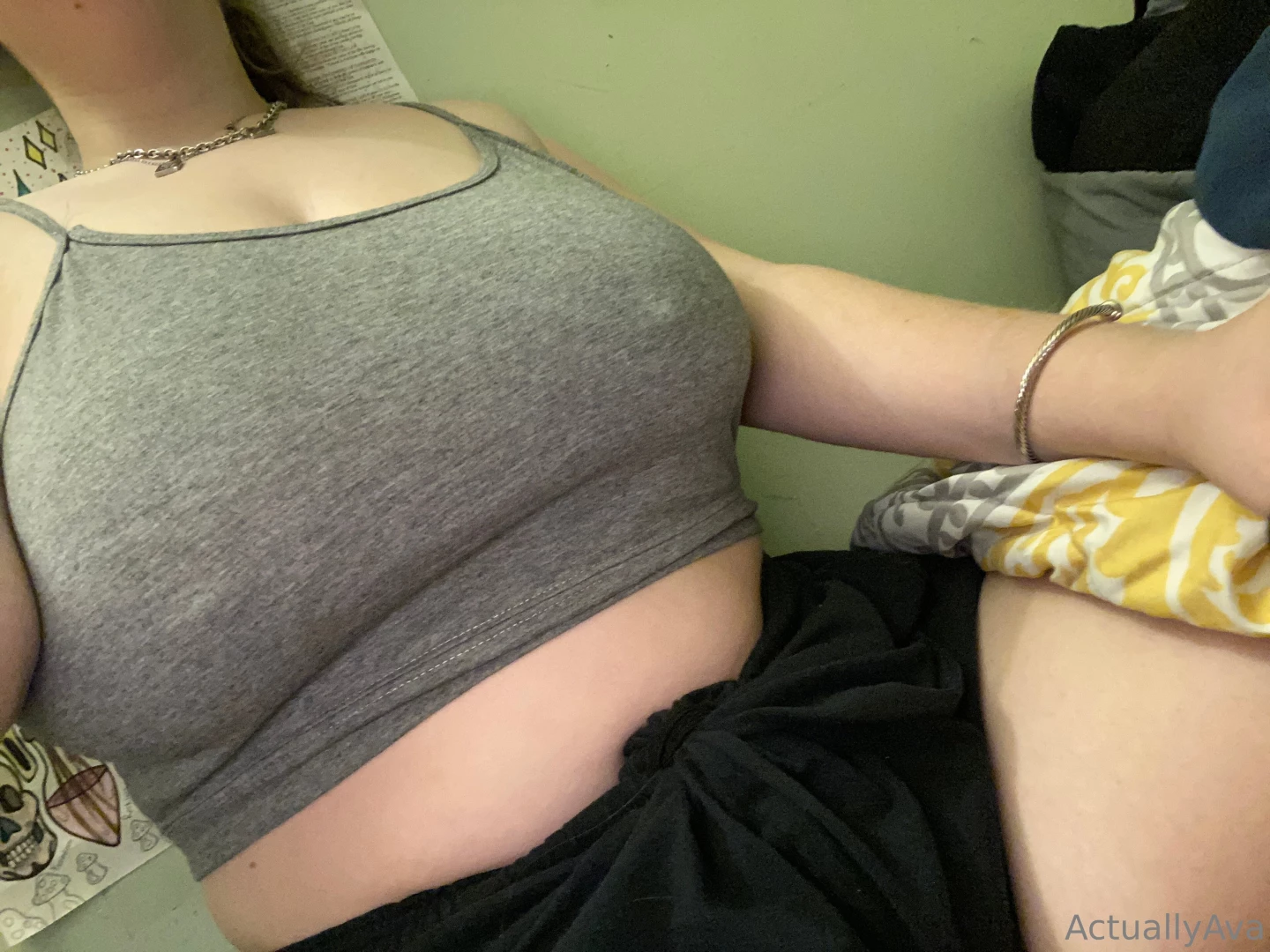 1 min striptease for 15 i show everything hmu 